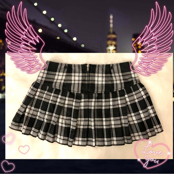 Tripp Nyc black & white plaid print schoolgirl corset & skirt set - Picture 16 of 17